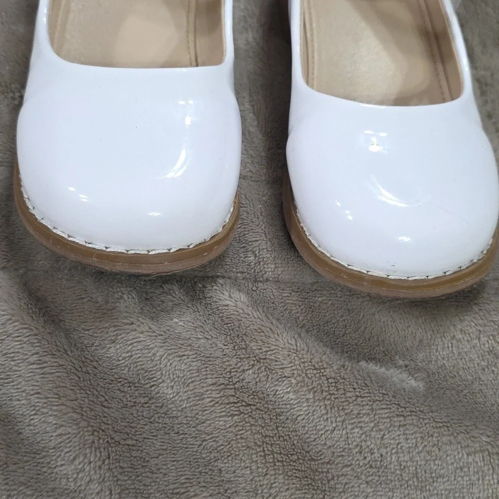 Girl's White Faux Patent Leather Mary Jane Shoes Hook/Loop Easter Sz 30/11.5 EUC